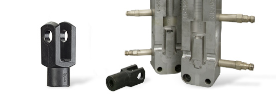 Spritzgusswerkzeug aus Aluminium mit darin gefertigtem Bauteil