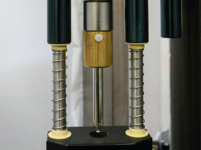 FDA-konform und chemisch beständig: iglidur Bundlager an den Zentrierbrücken von den Füllrohren.