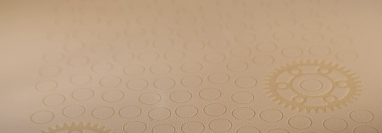 Bauteile werden im 3D-Druck per SLS-Verfahren gefertigt.