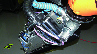 Mehrachsroboter mit Busleitungen