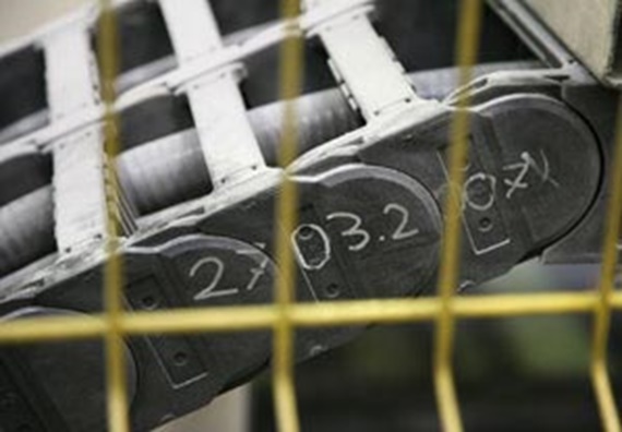 Kunststoff-Energieketten ersetzen Stahlausführungen 