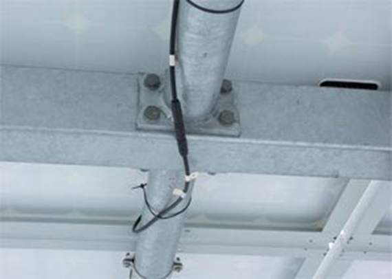 Die „iglidur® G“-Polymerlager laufen im Trockenlauf bei Temperaturen von –40 °C bis +130 °C und sind unempfindlich bei Schmutz und Kanten.