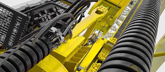 readychain einbaufertige Energiekette in Teleskopausleger einer Hubarbeitsbühne