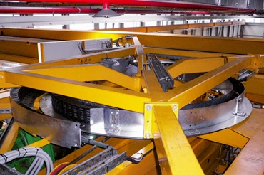 Lautkatze in Brückenkran